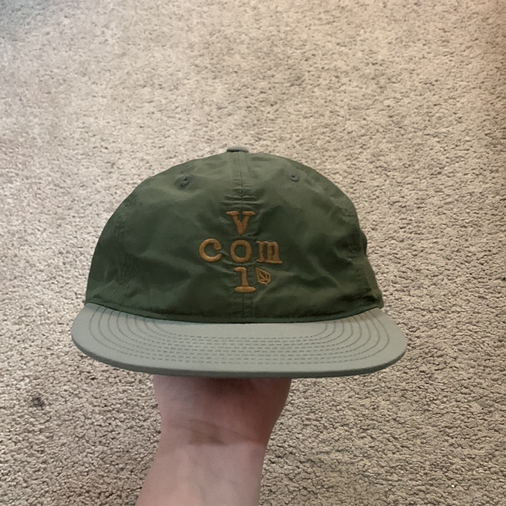 Hat - Picture 3 of 3
